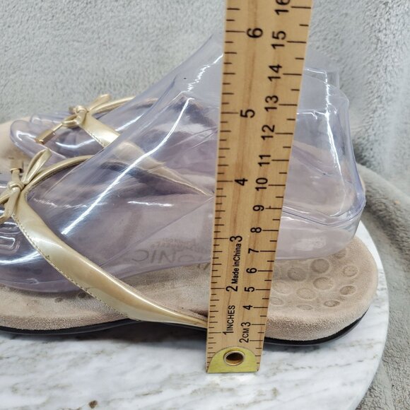 Vionic Shoes Womens Size 8 Gold Faux Leather Bella II Thong Sandals *Read* - Picture 2 of 10